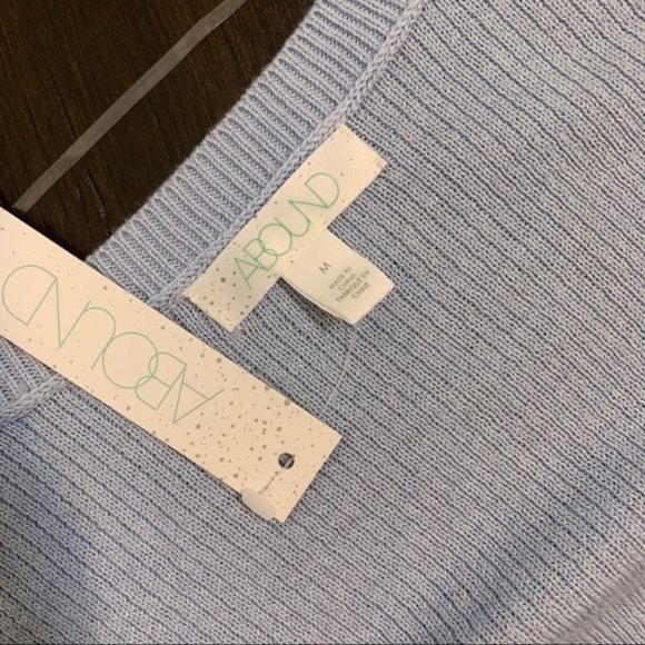 NWT Abound Blue Lightweight V Neck Long Dolman Sleeve Sweater Medium - Picture 10 of 11